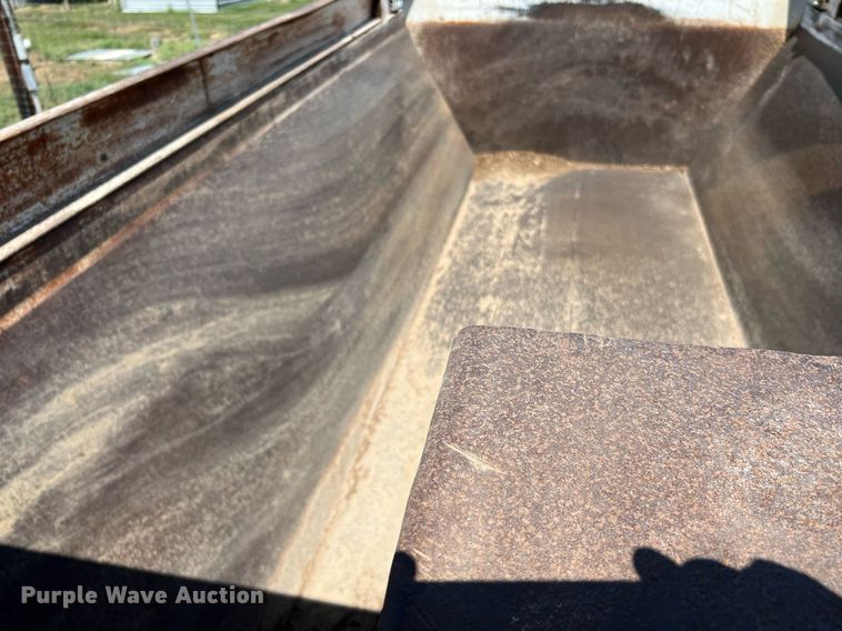 image for item DQ2218 2007 Leach  end dump pup trailer