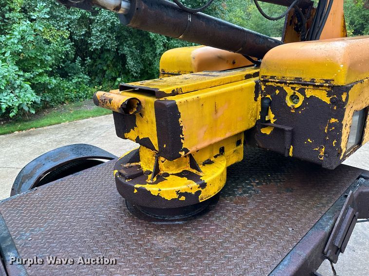 image for item DQ7371 Workforce XLB-4232  boom lift