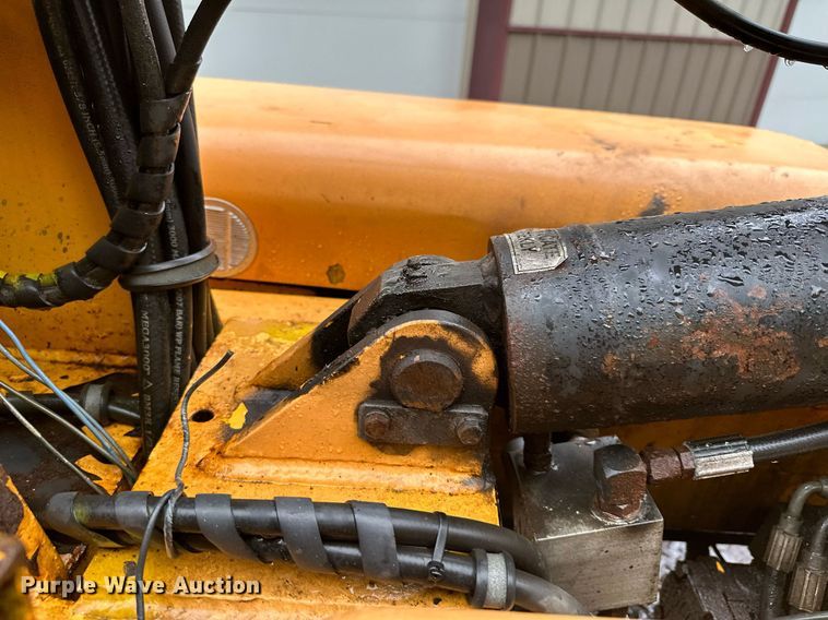 image for item DQ7371 Workforce XLB-4232  boom lift