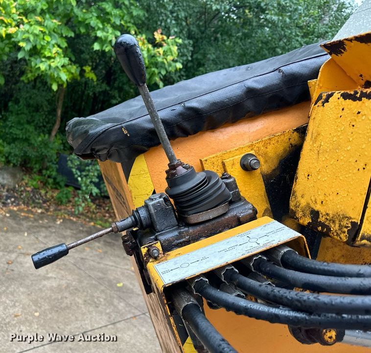 image for item DQ7371 Workforce XLB-4232  boom lift