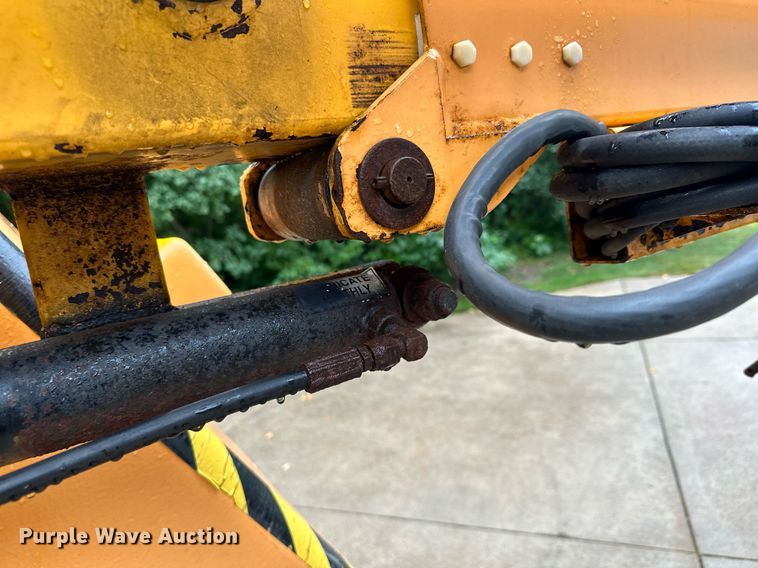 image for item DQ7371 Workforce XLB-4232  boom lift