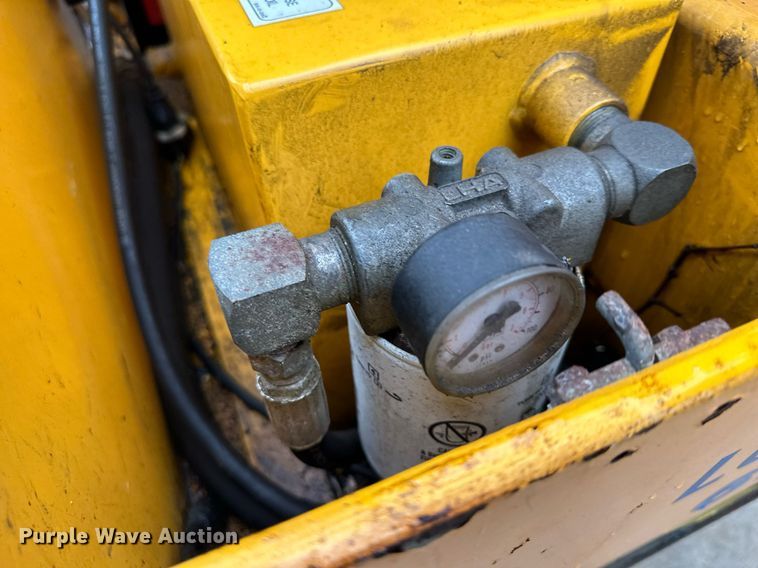 image for item DQ7371 Workforce XLB-4232  boom lift