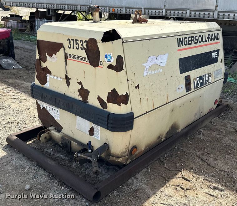 image for item DQ7374 2000 Ingersoll Rand P185  air compressor