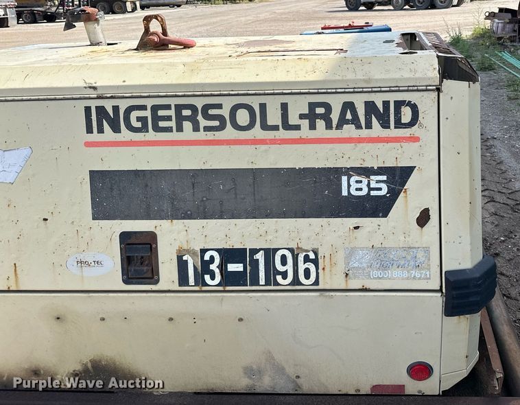 image for item DQ7374 2000 Ingersoll Rand P185  air compressor