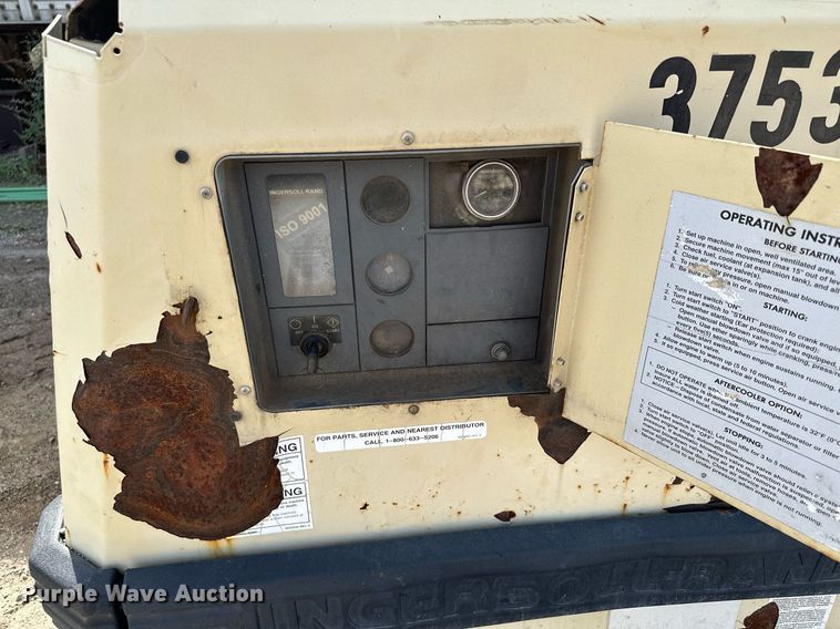 image for item DQ7374 2000 Ingersoll Rand P185  air compressor