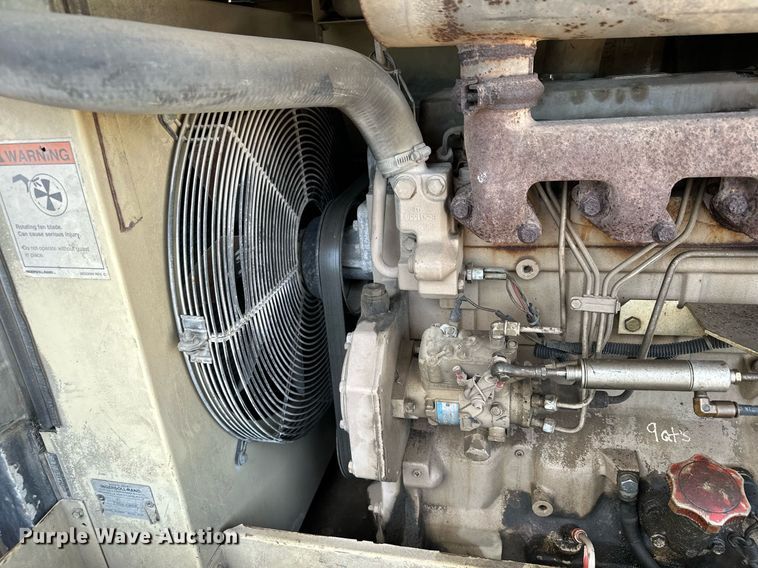 image for item DQ7374 2000 Ingersoll Rand P185  air compressor