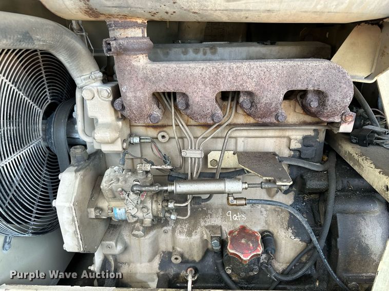 image for item DQ7374 2000 Ingersoll Rand P185  air compressor