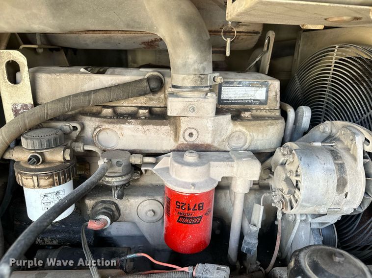 image for item DQ7374 2000 Ingersoll Rand P185  air compressor