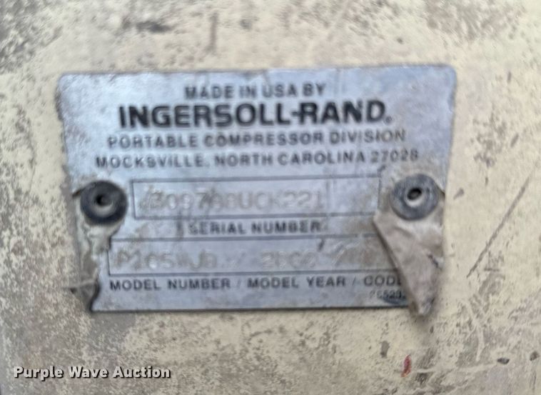 image for item DQ7374 2000 Ingersoll Rand P185  air compressor