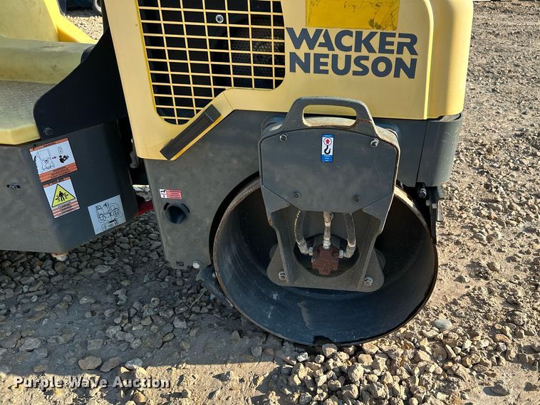 image for item DQ7376 Wacker Neuson RD12  double drum vibratory roller
