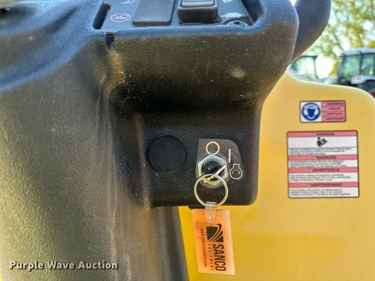 image for item DQ7376 Wacker Neuson RD12  double drum vibratory roller