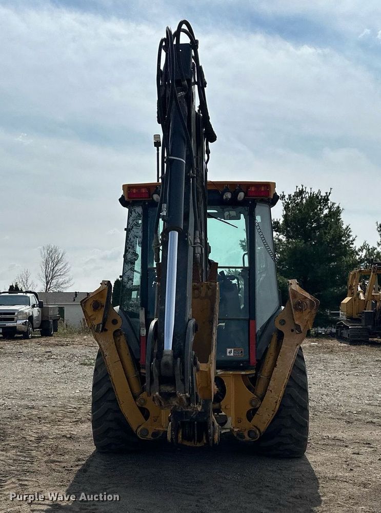 image for item DQ7377 2014 John Deere 310SK  backhoe