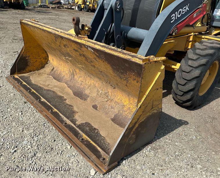 image for item DQ7377 2014 John Deere 310SK  backhoe