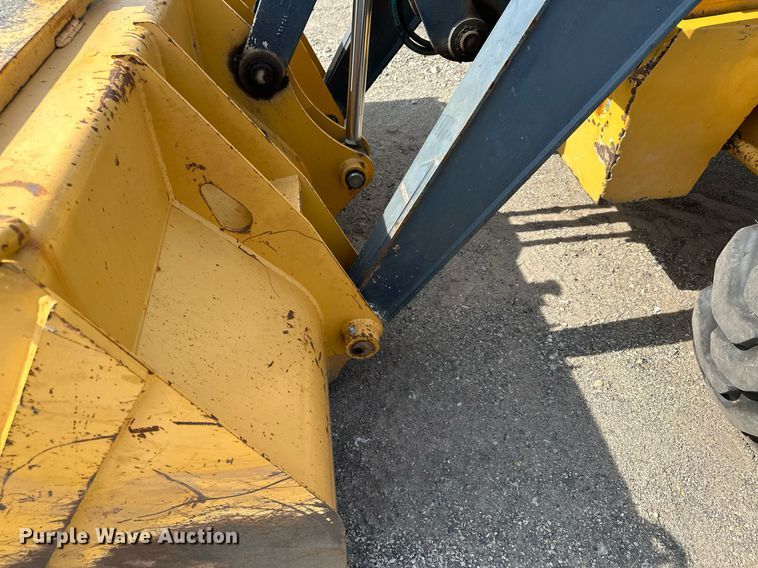 image for item DQ7377 2014 John Deere 310SK  backhoe