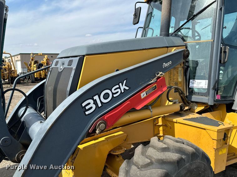 image for item DQ7377 2014 John Deere 310SK  backhoe