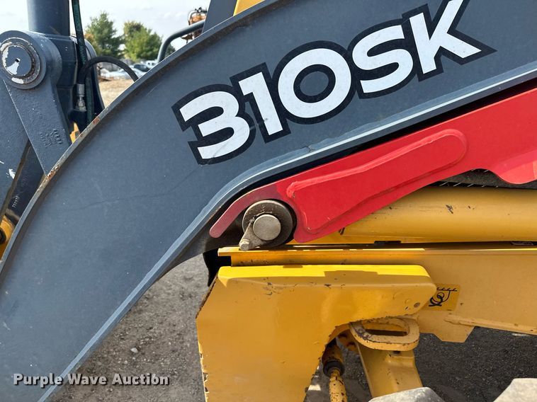 image for item DQ7377 2014 John Deere 310SK  backhoe