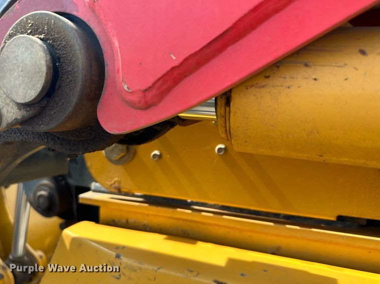 image for item DQ7377 2014 John Deere 310SK  backhoe