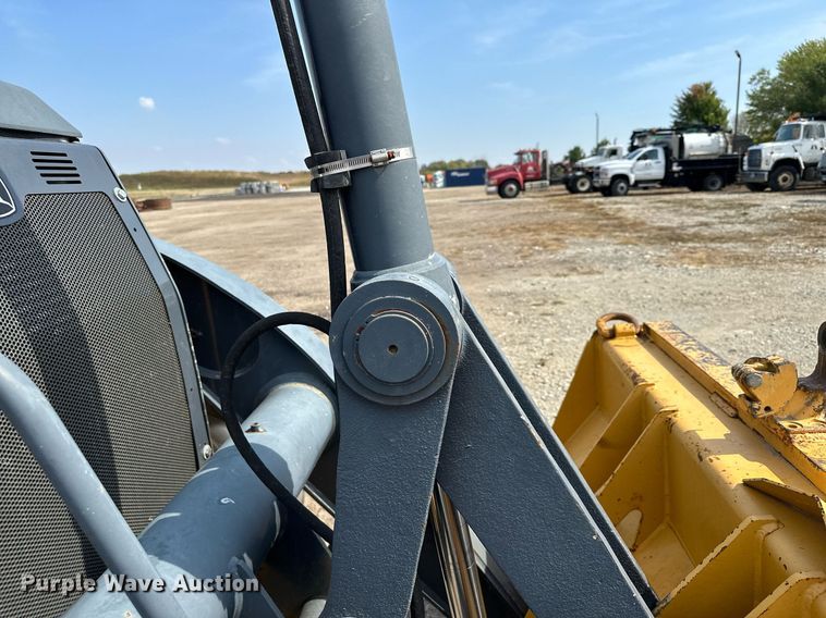 image for item DQ7377 2014 John Deere 310SK  backhoe