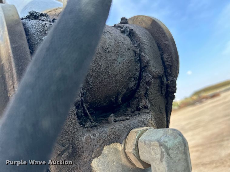 image for item DQ7377 2014 John Deere 310SK  backhoe