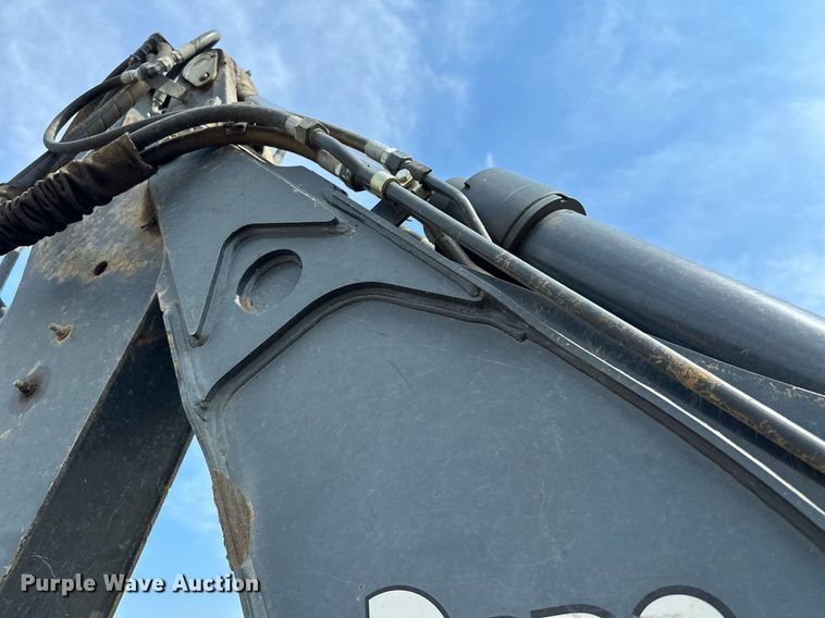 image for item DQ7377 2014 John Deere 310SK  backhoe