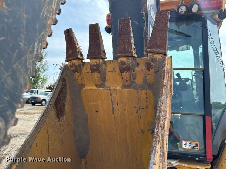 image for item DQ7377 2014 John Deere 310SK  backhoe