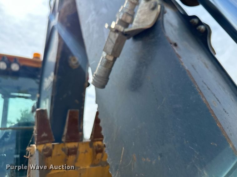 image for item DQ7377 2014 John Deere 310SK  backhoe