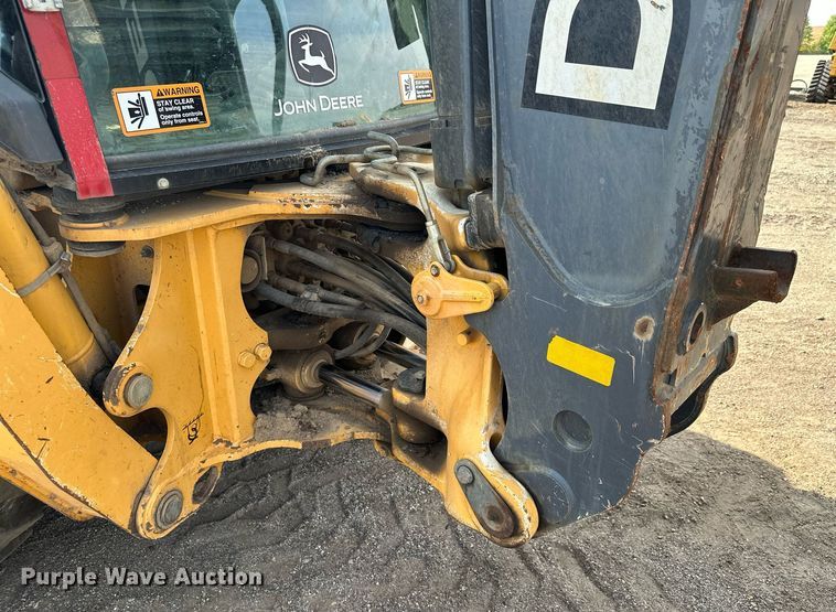image for item DQ7377 2014 John Deere 310SK  backhoe