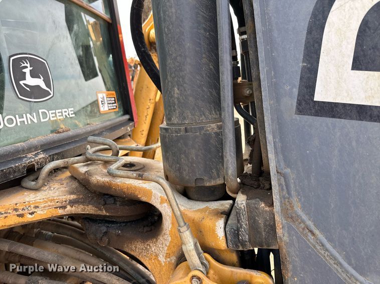 image for item DQ7377 2014 John Deere 310SK  backhoe