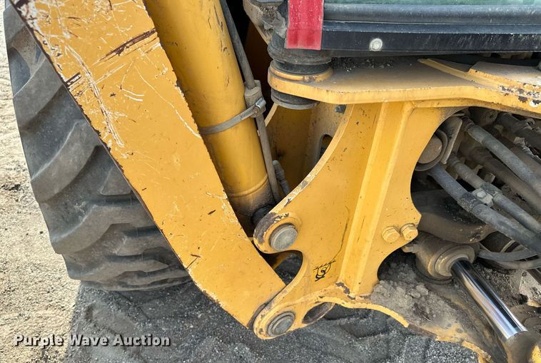 image for item DQ7377 2014 John Deere 310SK  backhoe