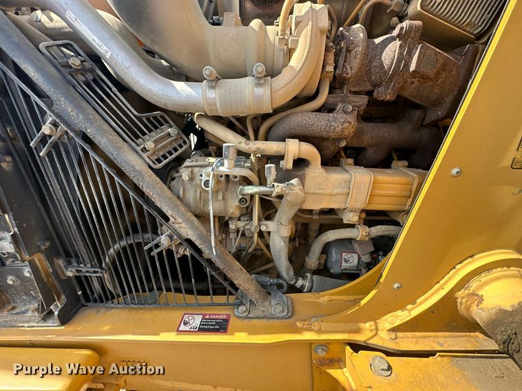 image for item DQ7377 2014 John Deere 310SK  backhoe