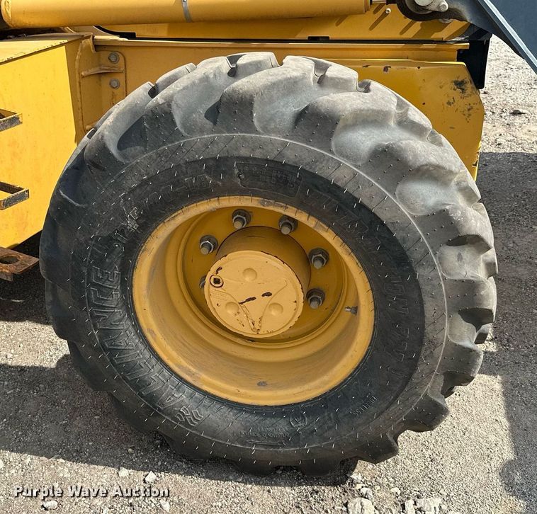 image for item DQ7377 2014 John Deere 310SK  backhoe