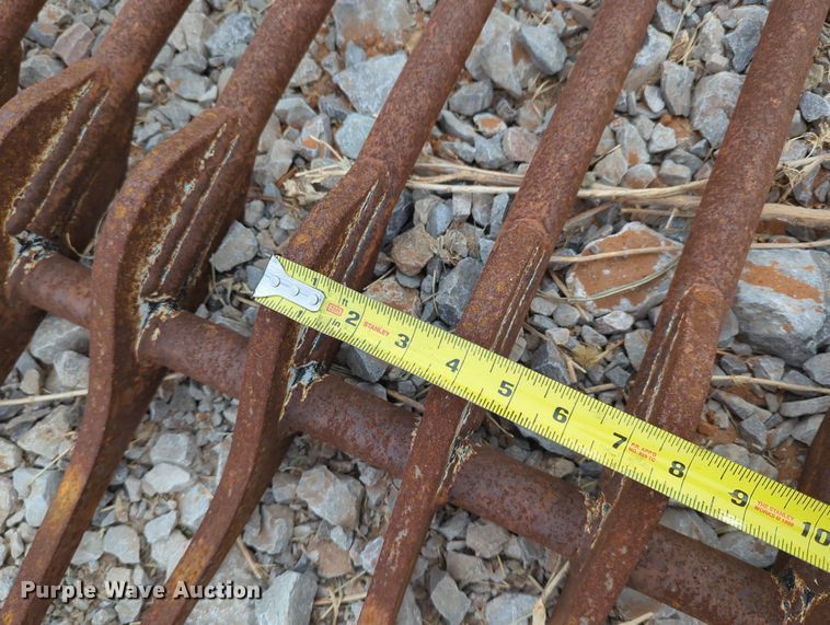 image for item DR7003 Caterpillar  80" W skid steer rock bucket