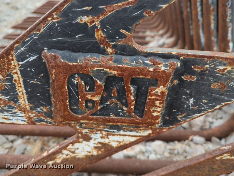 image for item DR7003 Caterpillar  80" W skid steer rock bucket