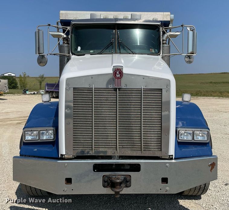 image for item DR7533 2006 Kenworth T800  dump truck