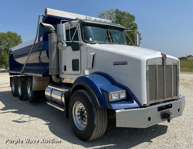 image for item DR7533 2006 Kenworth T800  dump truck