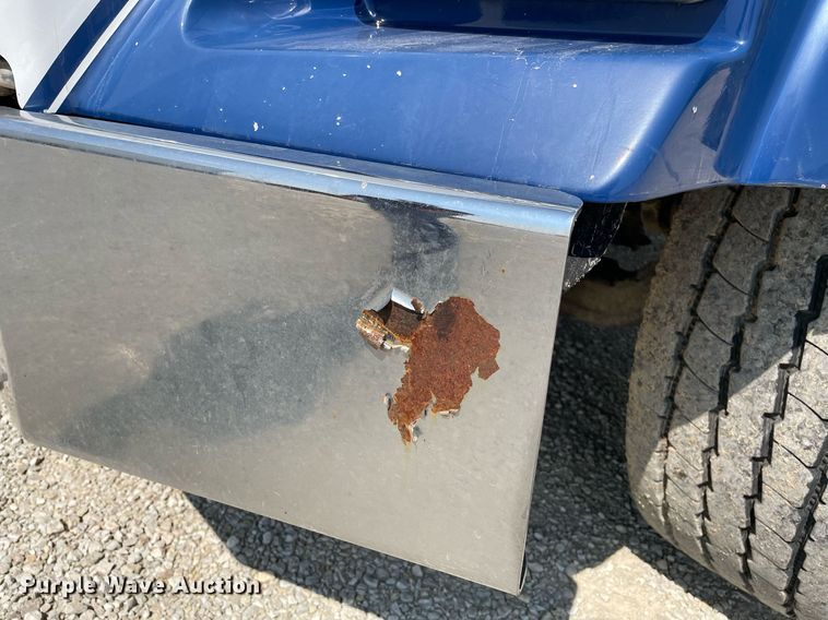 image for item DR7533 2006 Kenworth T800  dump truck