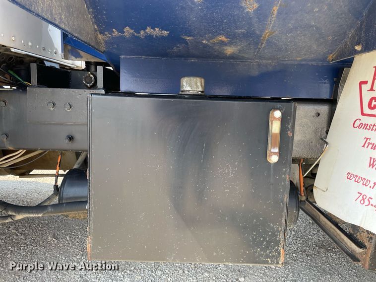 image for item DR7533 2006 Kenworth T800  dump truck