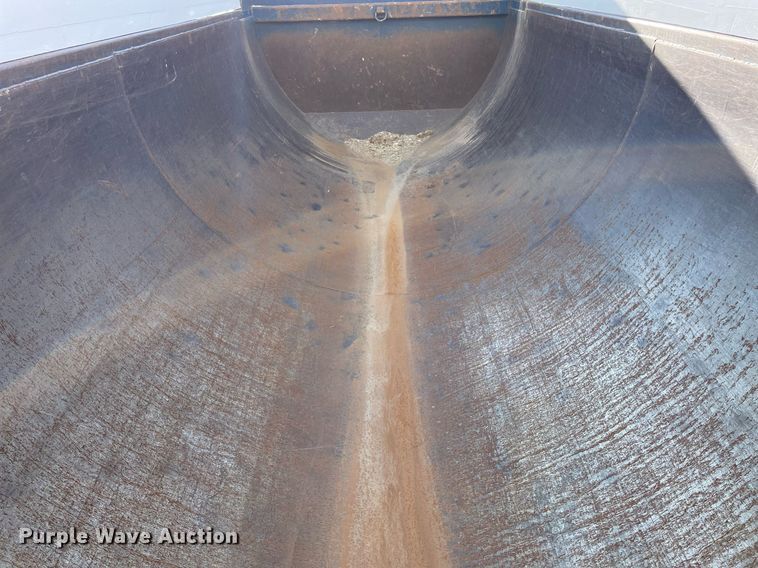 image for item DR7533 2006 Kenworth T800  dump truck