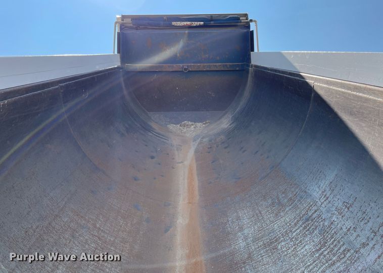 image for item DR7533 2006 Kenworth T800  dump truck