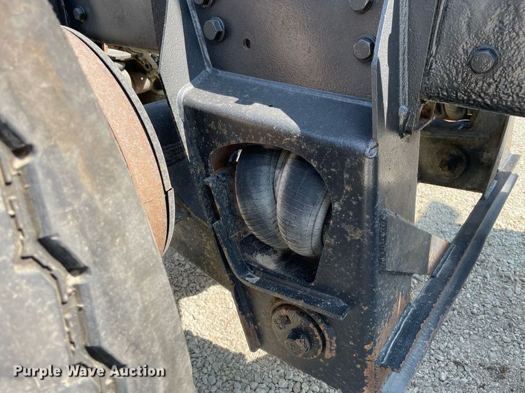 image for item DR7533 2006 Kenworth T800  dump truck