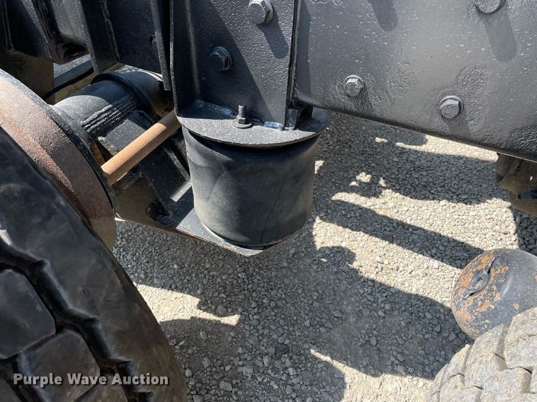 image for item DR7533 2006 Kenworth T800  dump truck