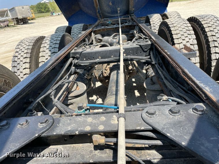 image for item DR7533 2006 Kenworth T800  dump truck