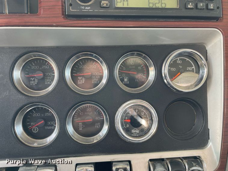 image for item DR7533 2006 Kenworth T800  dump truck