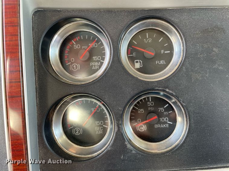 image for item DR7533 2006 Kenworth T800  dump truck