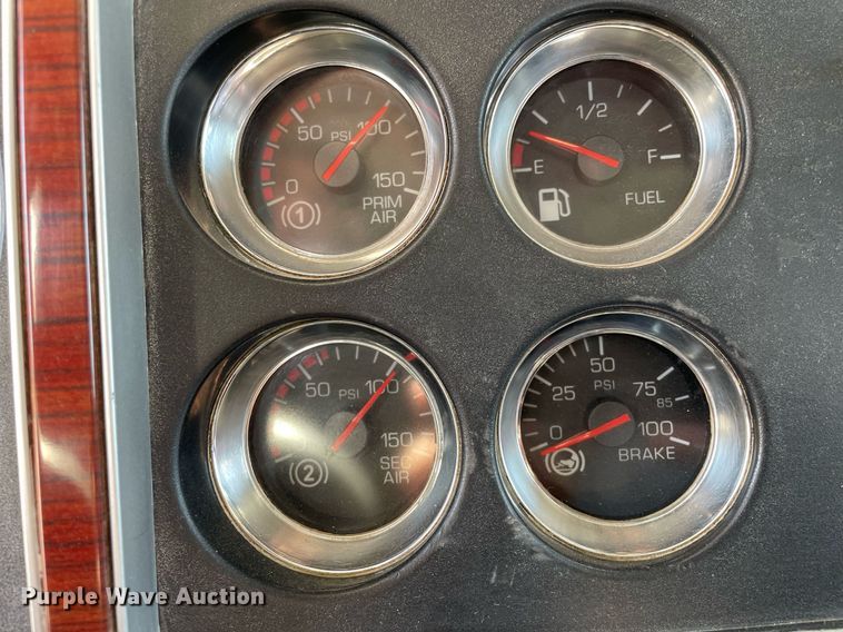 image for item DR7533 2006 Kenworth T800  dump truck