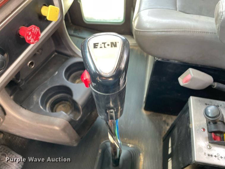 image for item DR7533 2006 Kenworth T800  dump truck