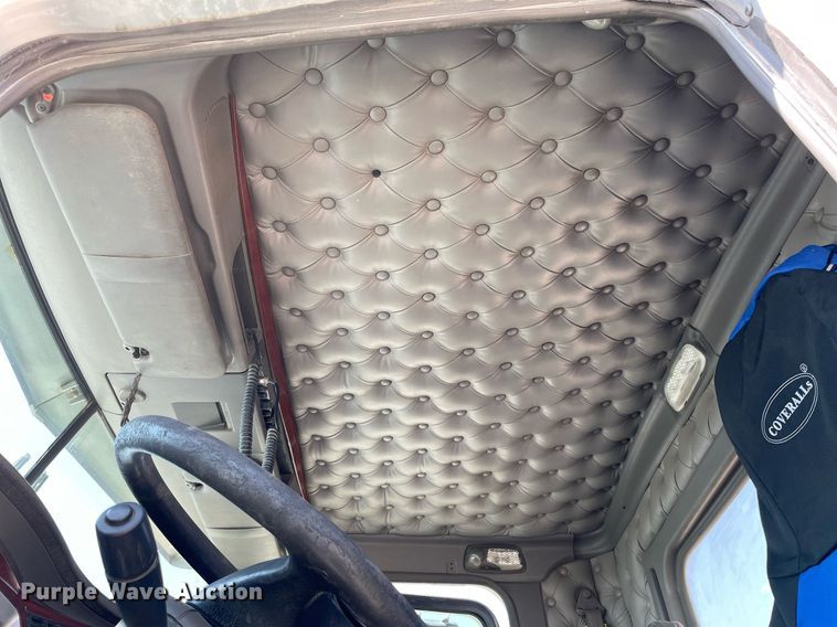 image for item DR7533 2006 Kenworth T800  dump truck