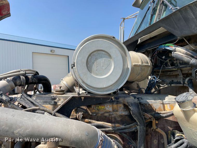 image for item DR7533 2006 Kenworth T800  dump truck