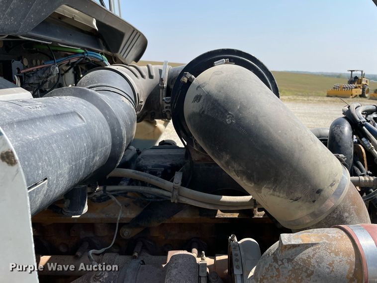 image for item DR7533 2006 Kenworth T800  dump truck