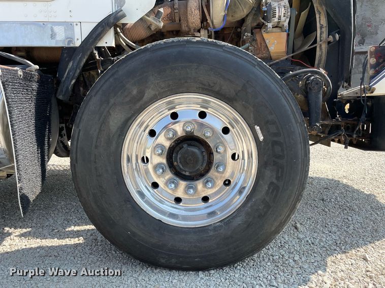 image for item DR7533 2006 Kenworth T800  dump truck